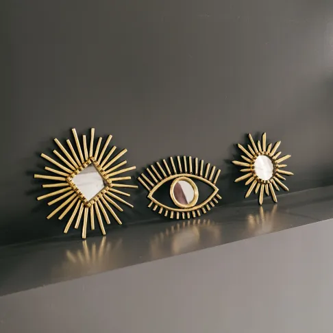 Multiple_Mirrors - Luna Sundara