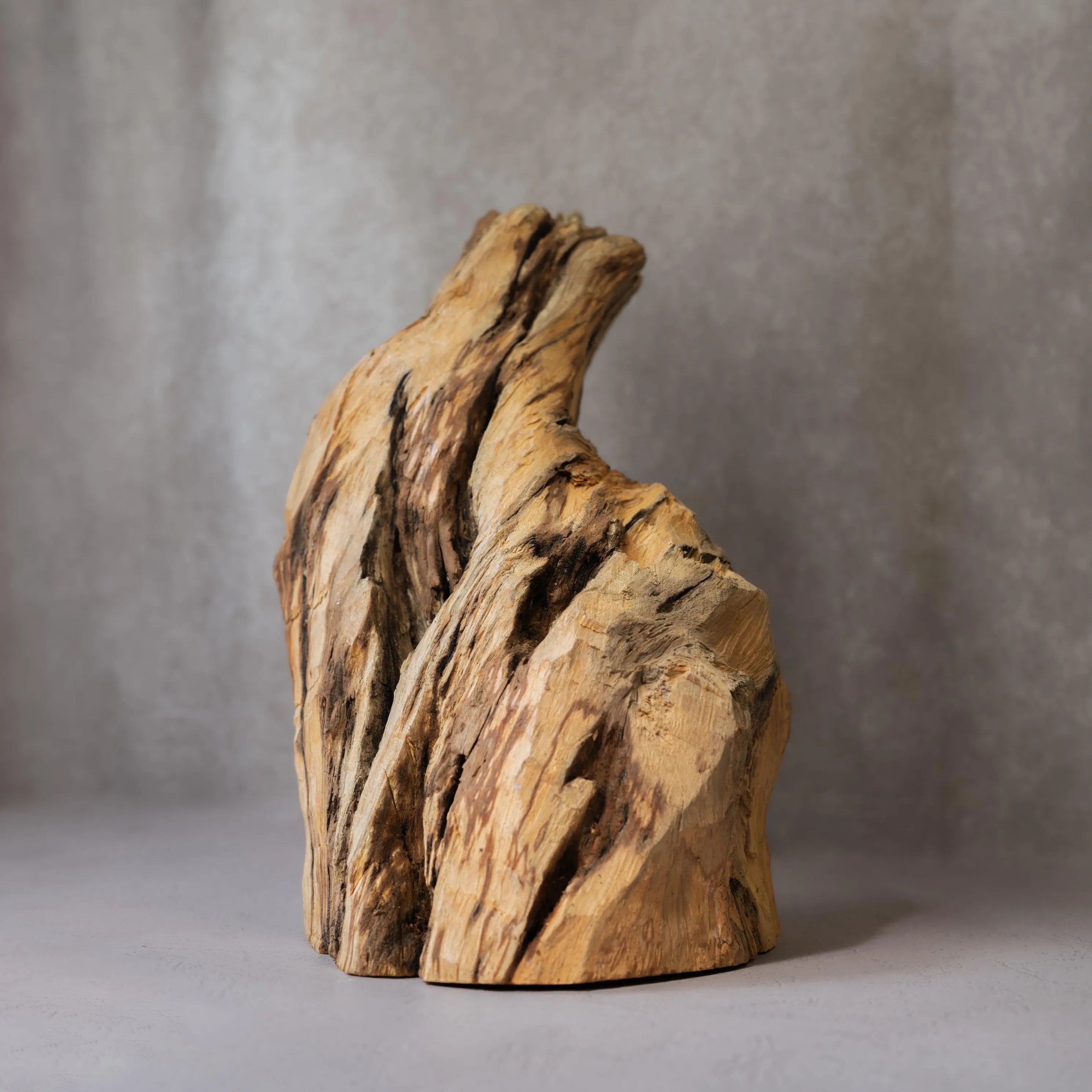 palo-santo-log-mistica-supay-luna-sundara - Luna Sundara