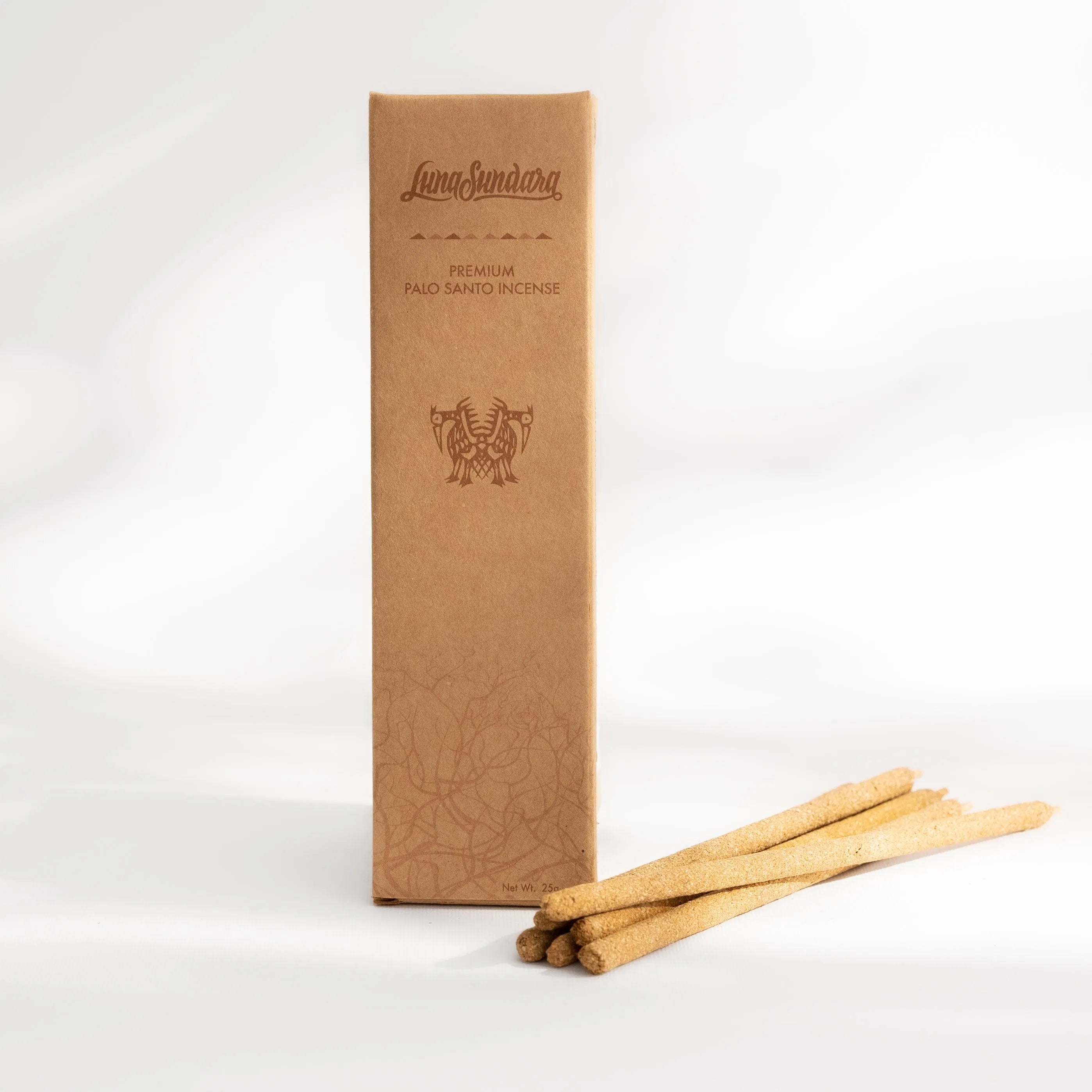 palo-santo-hand-rolled-incense-sticks-from-100percent-wild-peruvian-palo-santo-luna-sundara-2 - Luna Sundara