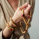 palo-santo-and-huayruro-necklace-luna-sundara-3 - Luna Sundara